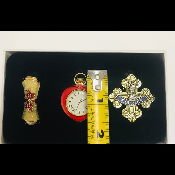 🆕❤️ New Wizard of Oz 3 Pin Anniversary Set - Picture 5 of 10